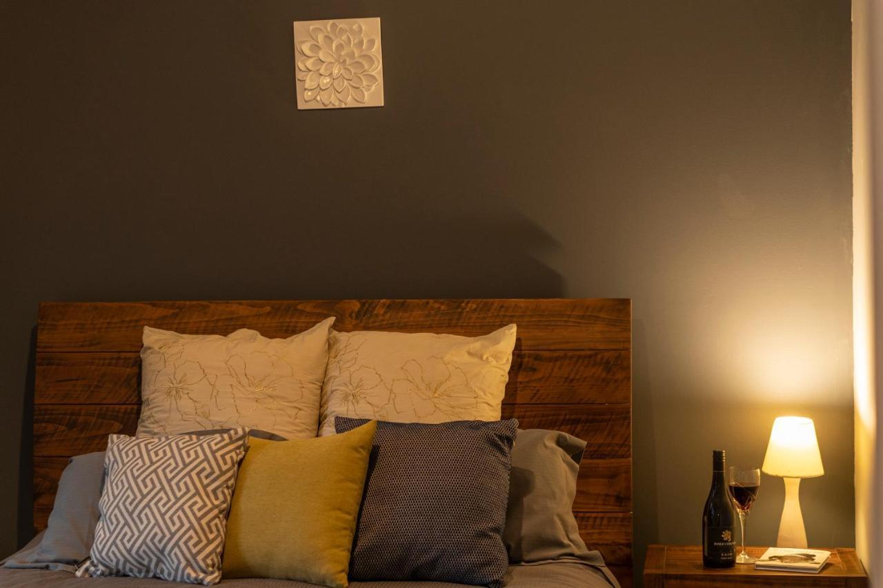 Platypus Waters B&B สมิทตัน ภายนอก รูปภาพ