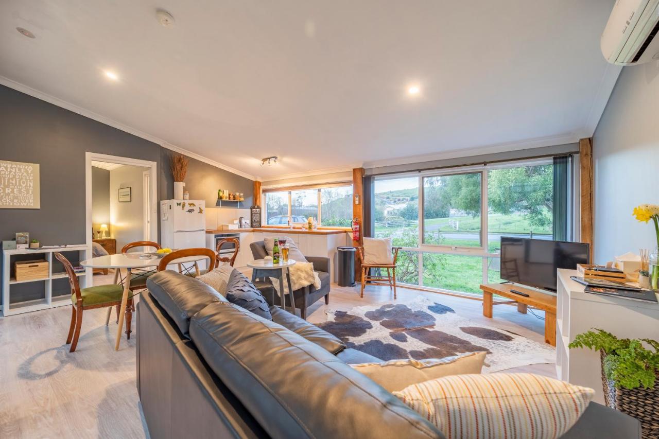 Platypus Waters B&B สมิทตัน ภายนอก รูปภาพ